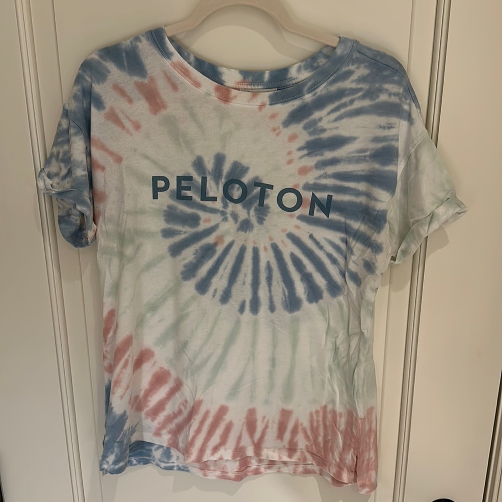Peloton t shirt